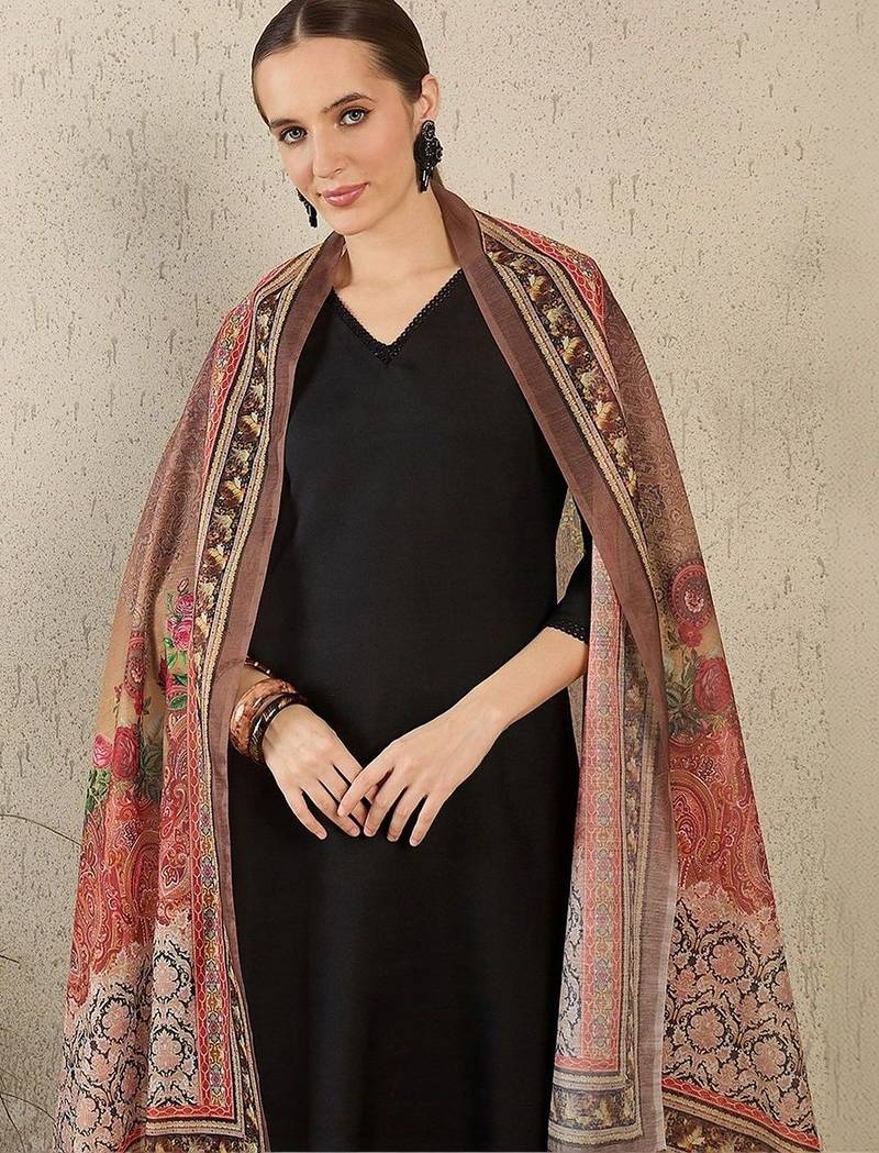 Women Ethnic Motifs Regular Kurta with Trousers & With Dupatta