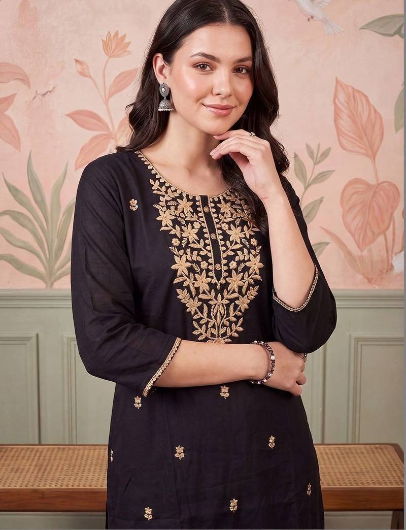 Women Ethnic Motifs Embroidered Regular Thread Work Kurta with Trousers