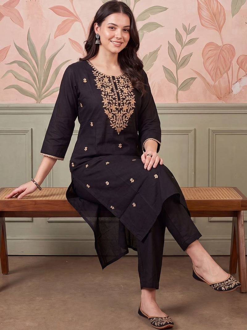 Women Ethnic Motifs Embroidered Regular Thread Work Kurta with Trousers