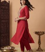 Women Ethnic Motifs Embroidered Regular Thread Work Liva Kurta with Trousers