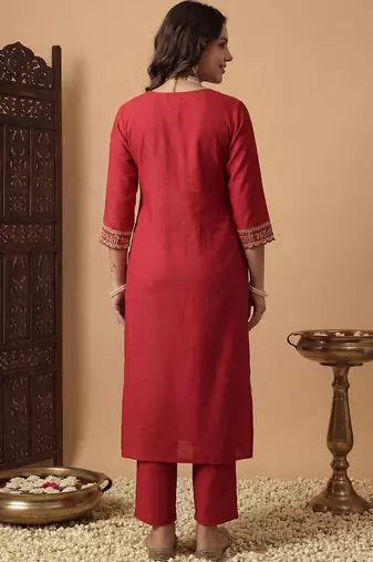 Women Ethnic Motifs Embroidered Regular Thread Work Liva Kurta with Trousers