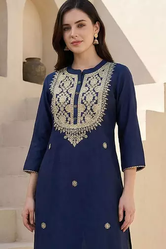 Women Ethnic Motifs Embroidered Regular Thread Work Kurta with Trousers