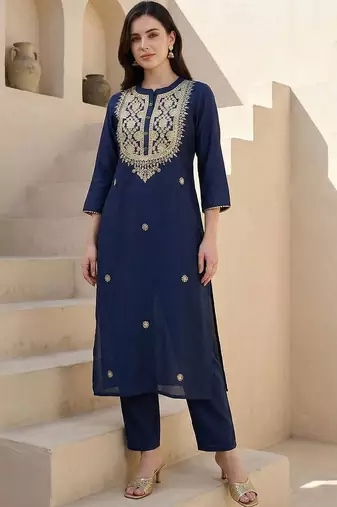 Women Ethnic Motifs Embroidered Regular Thread Work Kurta with Trousers