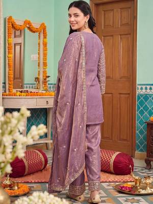 Women Ethnic Motifs Regular Kurta with Trousers & With Dupatta 5