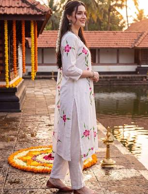Women Floral Printed Regular Pure Cotton Kurta with Trousers & With Dupatta 3