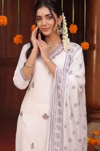 Women Ethnic Motifs Embroidered Regular Thread Work Pure Cotton Kurta with Trousers & With Dupatta