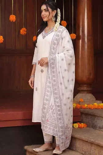 Women Ethnic Motifs Embroidered Regular Thread Work Pure Cotton Kurta with Trousers & With Dupatta