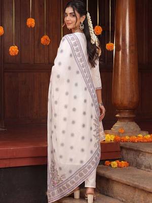 Women Ethnic Motifs Embroidered Regular Thread Work Pure Cotton Kurta with Trousers & With Dupatta 4