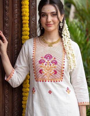 Women Floral Embroidered Regular Thread Work Pure Cotton Kurta with Trousers & With Dupatta 2