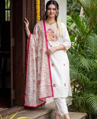 Women Floral Embroidered Regular Thread Work Pure Cotton Kurta with Trousers & With Dupatta 6