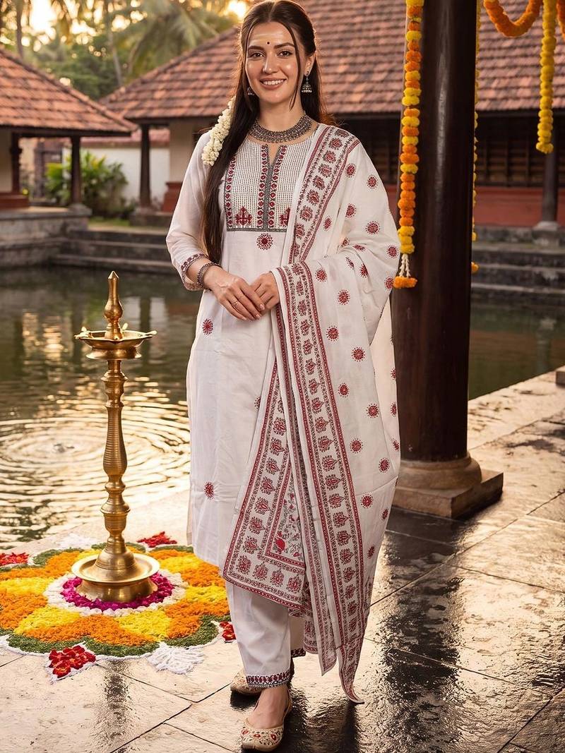Women Ethnic Motifs Embroidered Regular Thread Work Pure Cotton Kurta with Trousers & With Dupatta