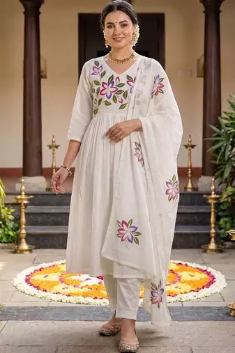 Women Floral Printed Empire Pure Cotton Kurta with Trousers & With Dupatta