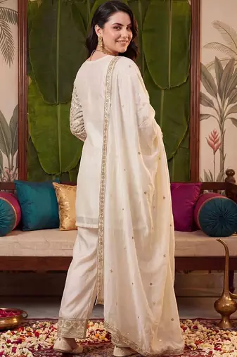 Women Ethnic Motifs Embroidered Regular Kurta with Trousers & With Dupatta