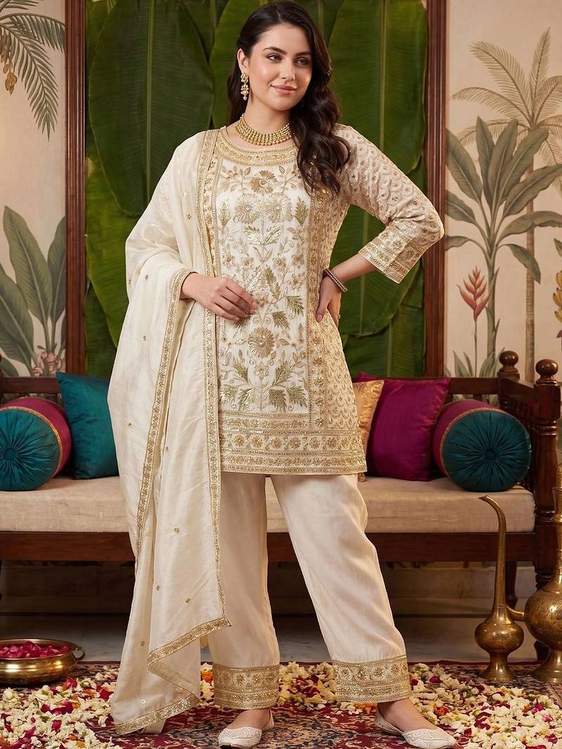 Women Ethnic Motifs Embroidered Regular Kurta with Trousers & With Dupatta