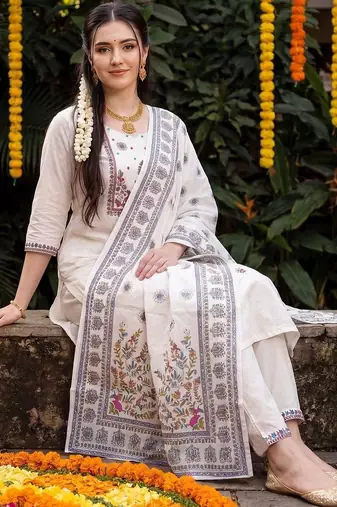 Women Floral Printed Regular Pure Cotton Kurta with Trousers & With Dupatta