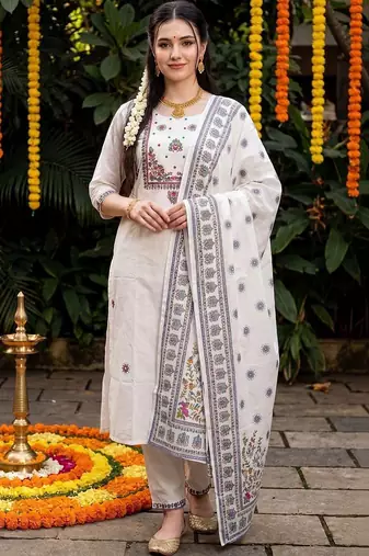 Women Floral Printed Regular Pure Cotton Kurta with Trousers & With Dupatta