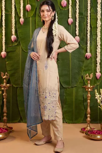 Women Ethnic Motifs Embroidered Regular Thread Work Kurta with Trousers & With Dupatta