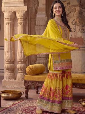 Women Floral Embroidered Regular Sequinned Kurta with Sharara & With Dupatta 1