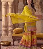 Women Floral Embroidered Regular Sequinned Kurta with Sharara & With Dupatta
