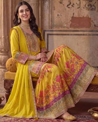 Women Floral Embroidered Regular Sequinned Kurta with Sharara & With Dupatta 5