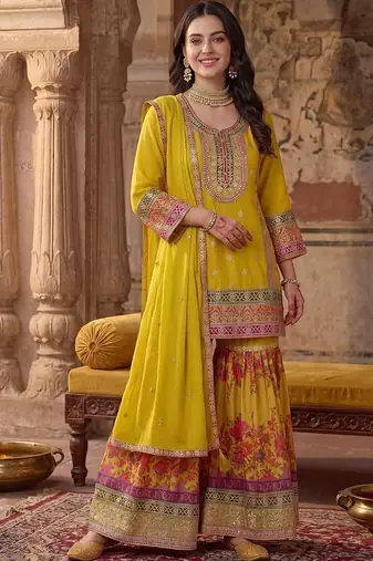 Women Floral Embroidered Regular Sequinned Kurta with Sharara & With Dupatta