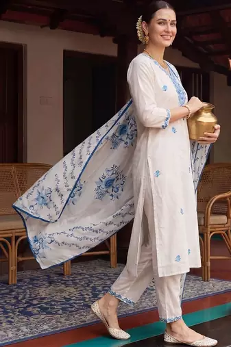 Women Floral Embroidered Regular Thread Work Pure Cotton Kurta with Trousers & With Dupatta
