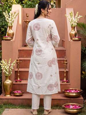 Women Ethnic Motifs Printed Empire Mirror Work Pure Cotton Kurta with Trousers 4