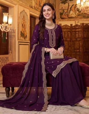 Women Ethnic Motifs Embroidered Regular Thread Work Kurta with Sharara & With Dupatta 5
