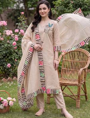 Women Floral Embroidered Regular Thread Work Kurta with Trousers & With Dupatta 3