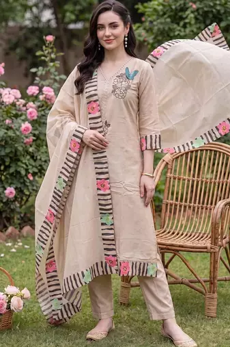 Women Floral Embroidered Regular Thread Work Kurta with Trousers & With Dupatta