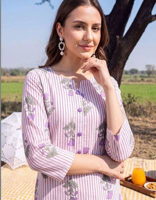 Women Printed Regular Pure Cotton Kurta with Trousers 2