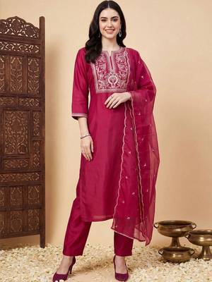 Women Ethnic Motifs Embroidered Regular Thread Work Liva Kurta with Trousers & With Dupatta 6