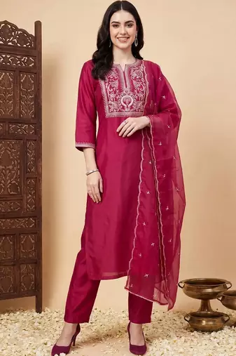 Women Ethnic Motifs Embroidered Regular Thread Work Liva Kurta with Trousers & With Dupatta