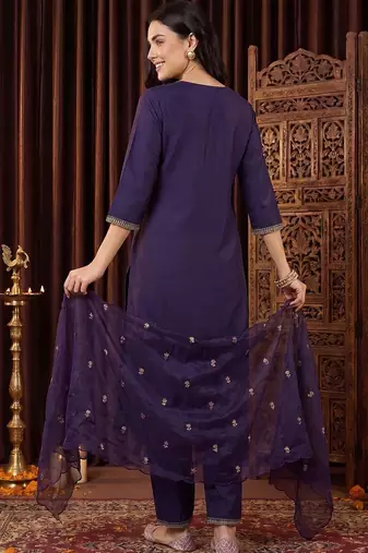 Women Ethnic Motifs Embroidered Regular Thread Work Kurta with Trousers & With Dupatta