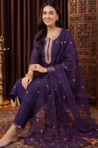 Women Ethnic Motifs Embroidered Regular Thread Work Kurta with Trousers & With Dupatta
