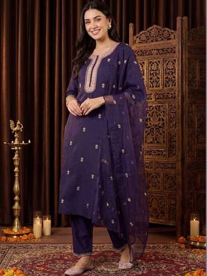 Women Ethnic Motifs Embroidered Regular Thread Work Kurta with Trousers & With Dupatta 4