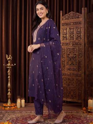Women Ethnic Motifs Embroidered Regular Thread Work Kurta with Trousers & With Dupatta 5