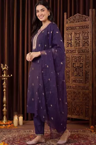 Women Ethnic Motifs Embroidered Regular Thread Work Kurta with Trousers & With Dupatta