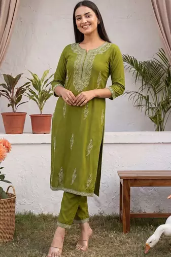 Women Ethnic Motifs Embroidered Regular Thread Work Kurta with Trousers