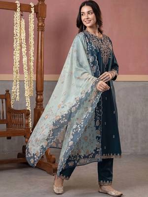 Women Ethnic Motifs Embroidered Regular Thread Work Kurta with Trousers & With Dupatta 1