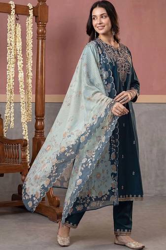 Women Ethnic Motifs Embroidered Regular Thread Work Kurta with Trousers & With Dupatta