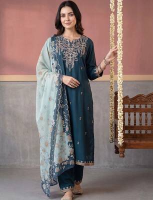 Women Ethnic Motifs Embroidered Regular Thread Work Kurta with Trousers & With Dupatta 6
