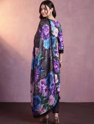Women Floral Printed Regular Kurta with Trousers & With Dupatta 3