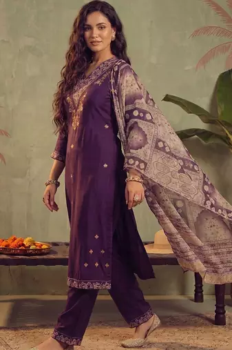 Women Ethnic Motifs Embroidered Regular Thread Work Kurta with Trousers & With Dupatta