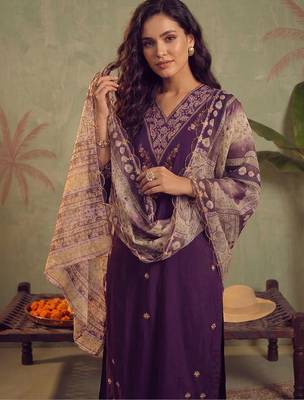Women Ethnic Motifs Embroidered Regular Thread Work Kurta with Trousers & With Dupatta 2