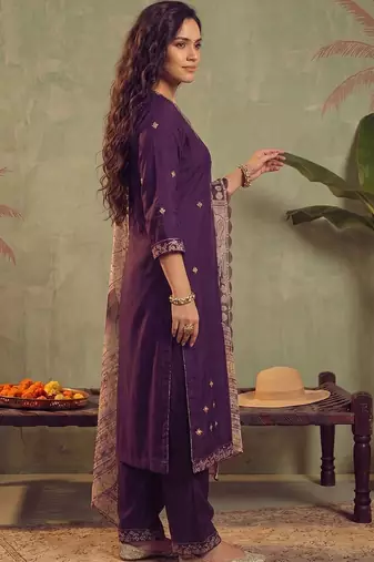 Women Ethnic Motifs Embroidered Regular Thread Work Kurta with Trousers & With Dupatta