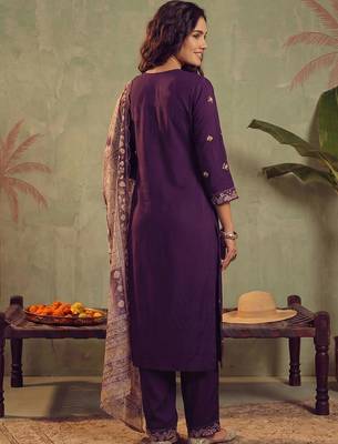 Women Ethnic Motifs Embroidered Regular Thread Work Kurta with Trousers & With Dupatta 4
