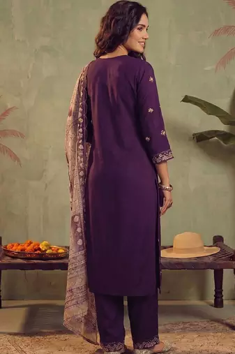 Women Ethnic Motifs Embroidered Regular Thread Work Kurta with Trousers & With Dupatta