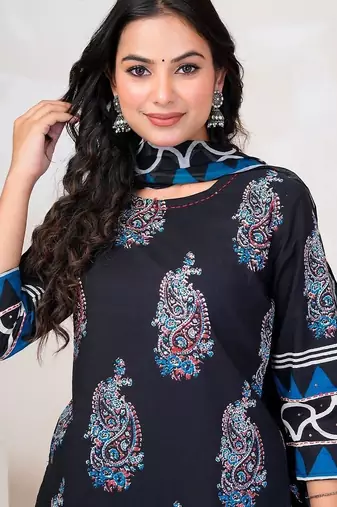 Women Paisley Printed Regular Sequinned Pure Cotton Kurta with Trousers & With Dupatta