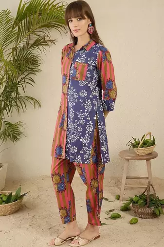 Women Floral Printed Regular Pure Cotton Kurta with Trousers